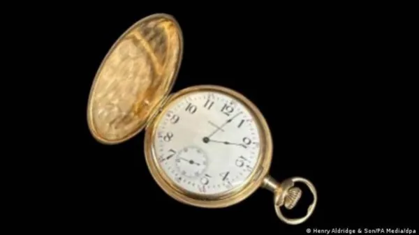 Un reloj de oro del Titanic rompe récord en subasta: fue vendido por 1,46 millones de dólares