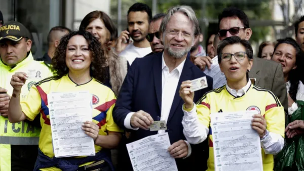 Carrotanques y transfuguismo: ¿se derrumba el Partido Alianza Verde?