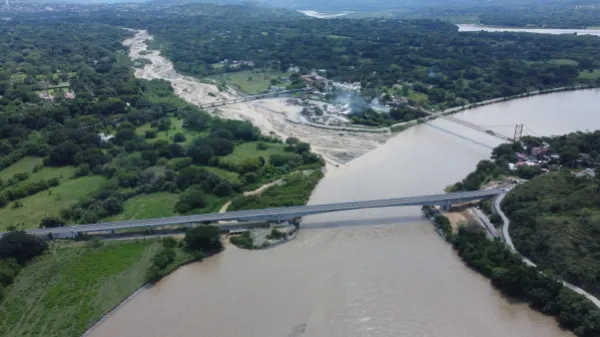 Los contratistas multados en 2023 por incumplir con sus megaproyectos de infraestructura