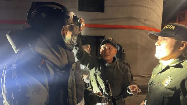 Antiexplosivos detonan de manera controlada una granada en Bogotá