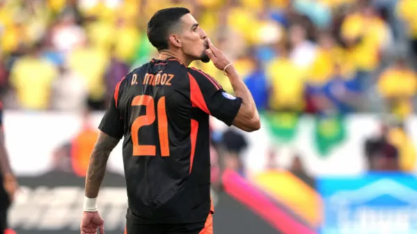 El emotivo mensaje con el que Daniel Muñoz lamentó su expulsión ante Uruguay en la Copa América 2024