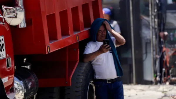 El ministro de Hacienda no logró acuerdo con los transportadores: el diésel subirá máximo cuatro veces
