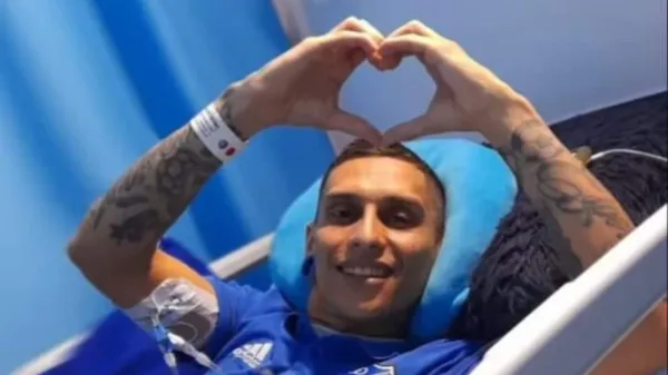 El emotivo último baile de Javier Acosta: así lo despidieron su pareja y decenas de hinchas de Millonarios