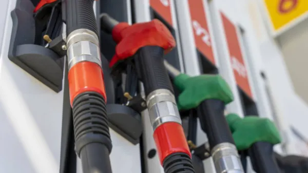 Abastecimiento de combustibles en riesgo por paro camionero y atentados a oleoductos: Ecopetrol
