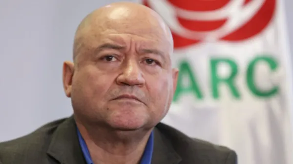 ‘La JEP se está convirtiendo en un obstáculo para la paz’: Julián Gallo, senador de Comunes