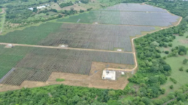 Con más de 220.000 paneles instalados, inauguran parque solar en la vía Montería - Planeta Rica