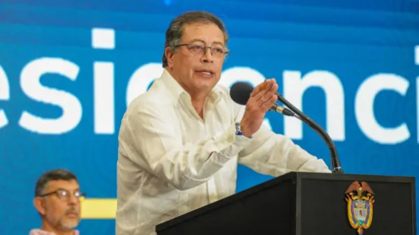 "El país no se dejará bloquear": presidente Gustavo Petro sobre el paro camionero