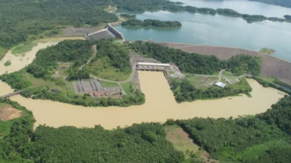 Energía a precio de huevo: la red empresarial detrás de la hidroeléctrica de Urrá