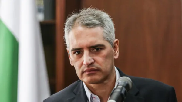 "Veo con extrañeza el silencio del MinDefensa": gobernador de Antioquia sobre ataque del helicóptero de la Policía