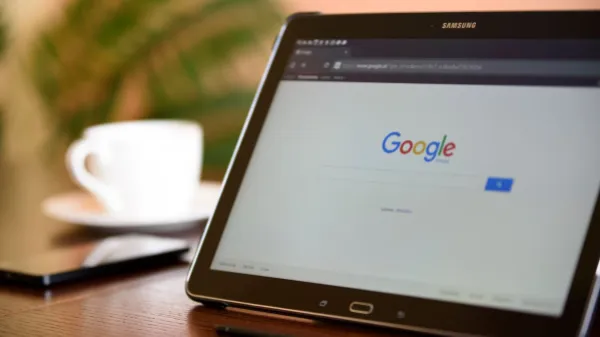 Rusia sanciona a Google con estratosférica cifra en dólares: la multa tiene más de 30 ceros