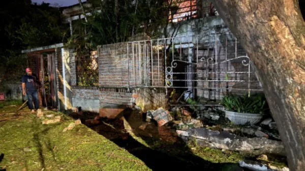 "Qué pesadilla": exalcalde de Jamundí reporta fuerte explosión frente a la casa de sus padres