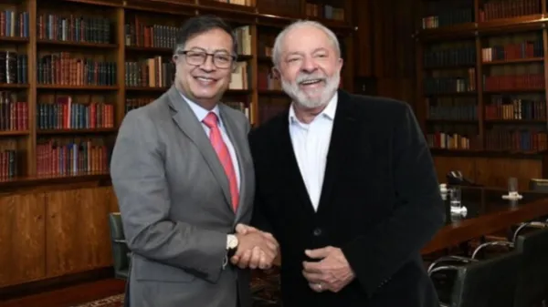 “Está en juego la voluntad del pueblo”: Lula respaldó a Petro tras decisión del CNE