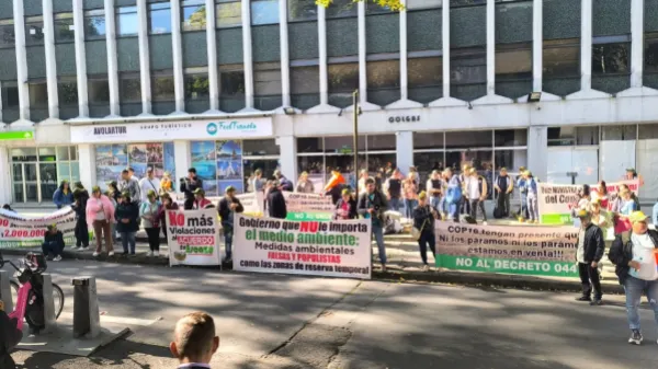 Protestas frente al Ministerio de Ambiente por el Decreto 044: este es el reclamo del sector minero
