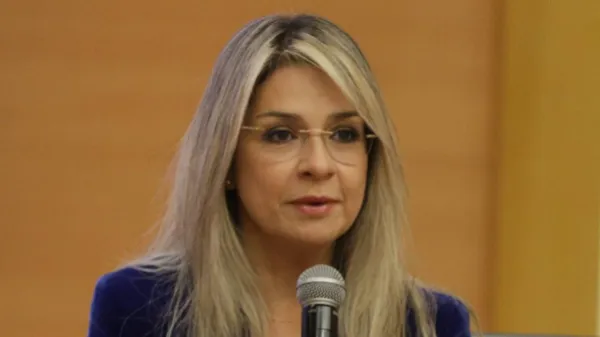 Vicky Dávila será candidata presidencial en 2026