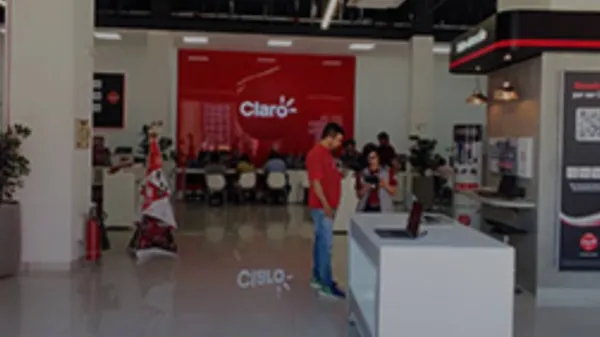 La SIC sancionó a Claro con multimillonaria multa por irregularidades y promociones fraudulentas