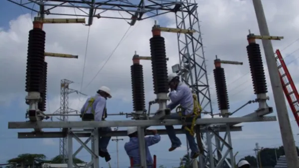 ¿Estamos ante un apagón financiero?: entre interrupciones del servicio eléctrico y disputas políticas