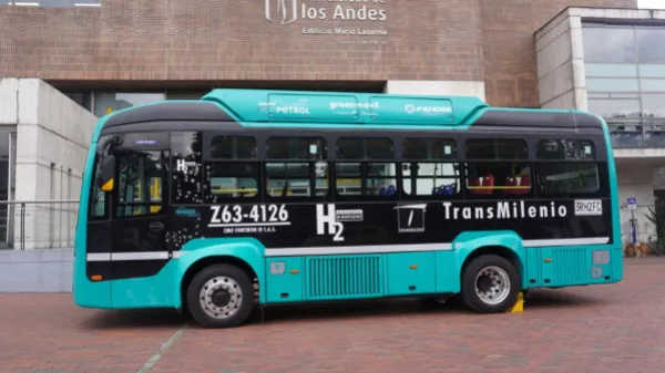 Primer bus de hidrógeno hecho en Colombia ingresará al sistema TransMilenio en el segundo semestre de 2025