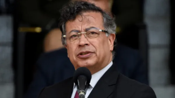 “Fue por la Corte Constitucional”: presidente Gustavo Petro sobre la eliminación de subsidios a tasas de interés de Icetex