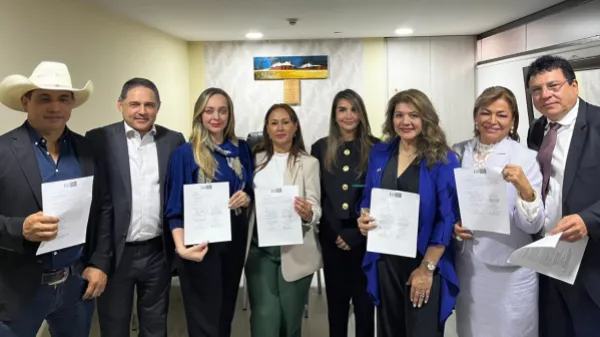 Congresistas denuncian ante la CIDH presunta persecución política de parte de Petro, y el presidente responde