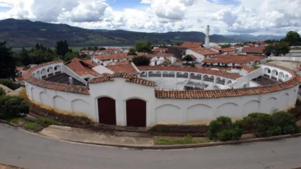 ¿Cuánto cuesta visitar Guatavita, uno de los pueblos más lindos de Colombia?