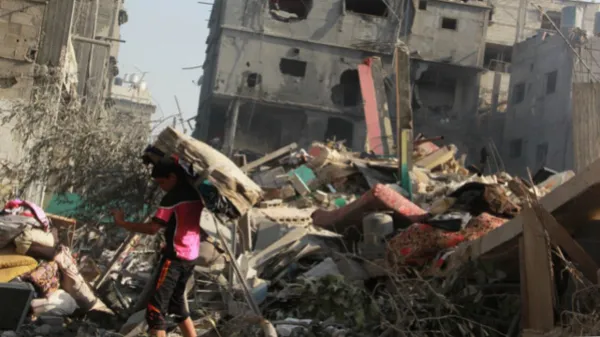 Israel bombardeó una escuela en Gaza y anunció más ataques sin precedentes