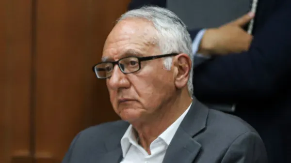 La reforma a la salud naufraga y el Gobierno va por decreto y consulta: anatomía de la propuesta