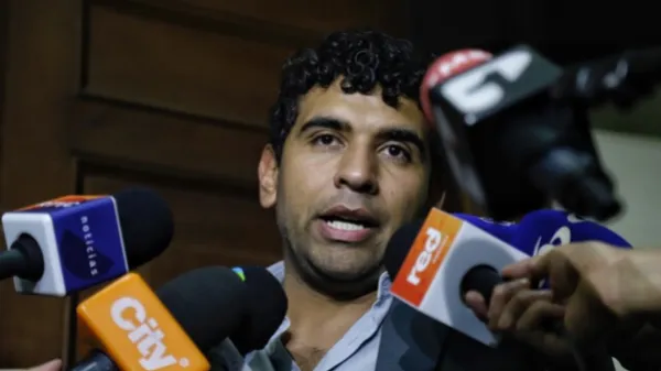 La respuesta de David Racero a la columna de Daniel Coronell en la que se denuncia presunta explotación laboral