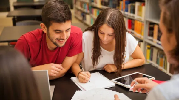 Google y MinTIC lanzan 10.000 becas gratuitas para estudiar Inteligencia Artificial y ciberseguridad