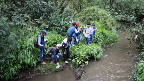 El colegio colombiano que forma científicos desde niños y es finalista del premio a la Mejor Escuela del Mundo 2025