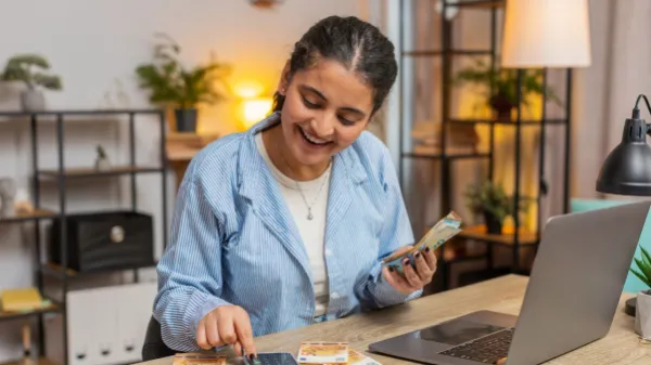 Prima de servicios de junio: quién la recibe en 2025 y qué pasa si la empresa no la paga a tiempo