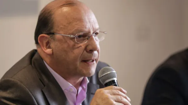 Ministro de Hacienda anuncia nueva reforma tributaria
