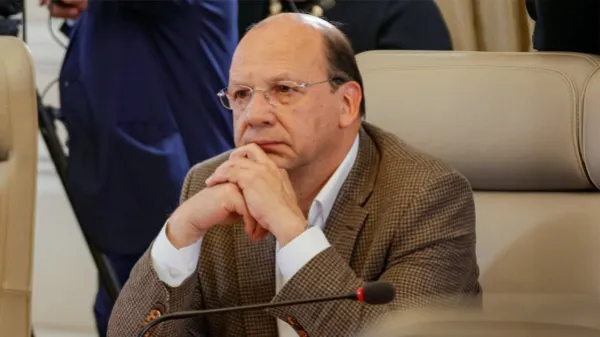 Hacienda confirma que en 2025 no se cumplirá la regla fiscal y anuncia nueva tributaria
