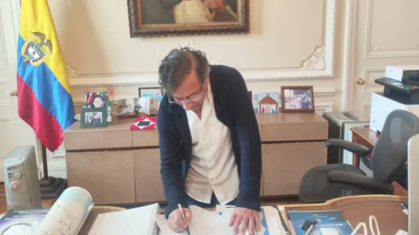 ¡Habemus 'decretazo'! El presidente Petro convoca a consulta popular y se avecina una avalancha de demandas