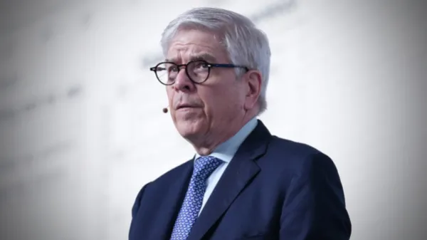¿Qué propone el premio nobel de Economía Paul Romer para que Colombia mejore su productividad?