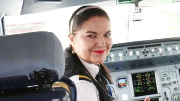 Maribel Porras, la niña que corría a ver aviones y se convirtió en la primera mujer piloto de Avianca