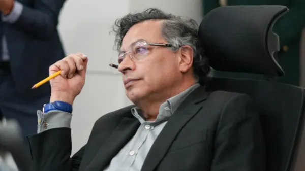"Colombia no debe matar a sus hijos": presidente Gustavo Petro se pronuncia sobre atentado a Miguel Uribe