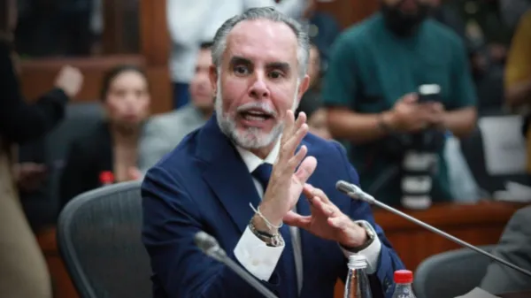 Presidencia tiene listo un borrador de decreto para la consulta popular y habrá cónclave de expertos