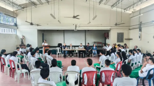 Sembrar tecnología, cosechar futuro: innovación educativa en territorios olvidados