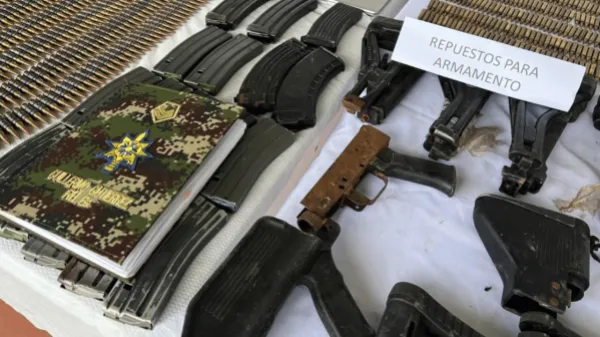 Primicia: Coordinadora Nacional Ejército Bolivariano entregará más de 13 toneladas de material de guerra