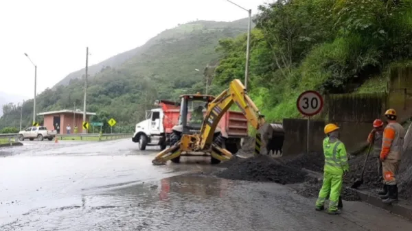 Vía al Llano: puntos habilitados, cierres por derrumbes y bloqueos por manifestaciones