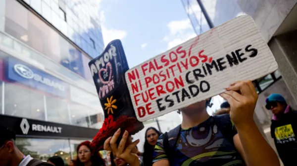 Las sanciones que pesan contra abogada que habría sugerido envenenar a un testigo de ‘falsos positivos’