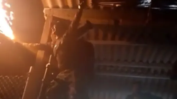 Corridos, pólvora, licor y menores en fiesta de disidencias de las Farc en Antioquia
