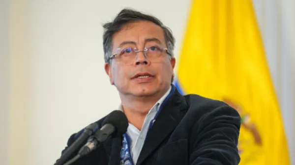 "El Gobierno no tiene deuda con las EPS": Gustavo Petro aseguró que, en cambio, las promotoras deben más de 100 billones de pesos