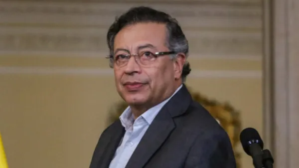 Presidencia se pronuncia sobre supuesto encuentro entre Gustavo Petro y alias Fito en Ecuador: "Es absolutamente falso"