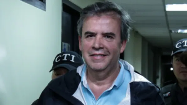 ¿Quién es Álex Vernot, el abogado condenado por soborno de testigos?