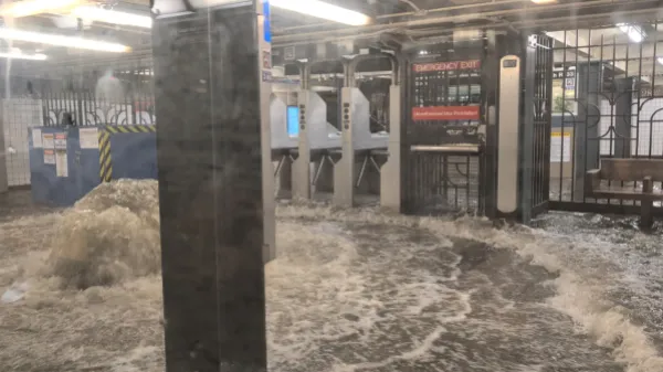 Impresionantes imágenes de las inundaciones que afectan al noreste de Estados Unidos