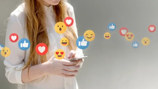 Lo que los emojis que usa en redes sociales dicen de su edad, según un estudio