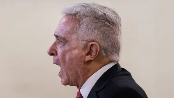 'Álvaro Uribe sí sabía y promovió la actuación ilegal de Diego Cadena': los argumentos de la condena contra el expresidente