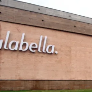 ¿Por qué Falabella cerrará tiendas de manera gradual en Colombia?