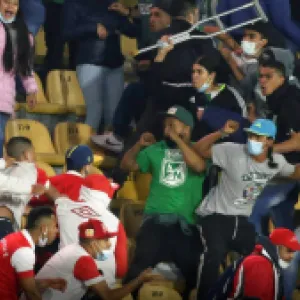 Siguen las muertes en los estadios y la biometría todavía está esperando 